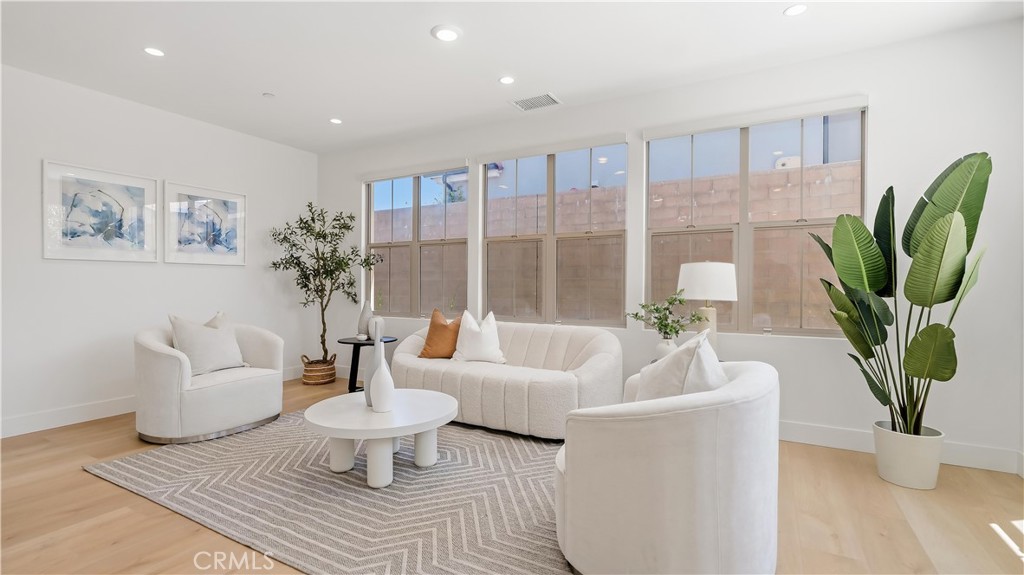 218 Evaroad, Irvine CA 92602 - photo 19