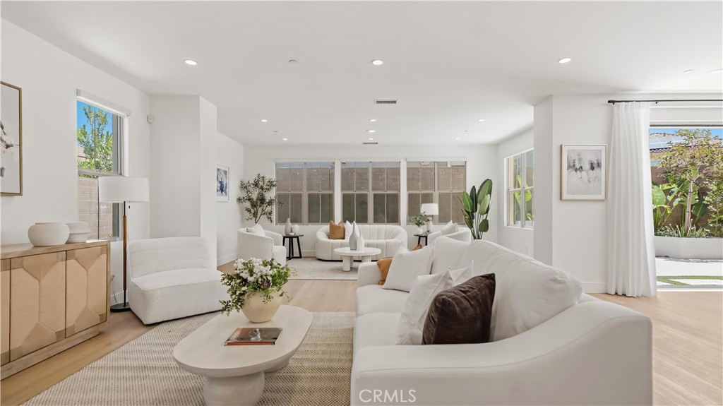 218 Evaroad, Irvine CA 92602 - photo 32