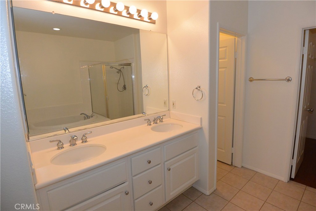 22 Roseville, Irvine CA 92602 - photo 13