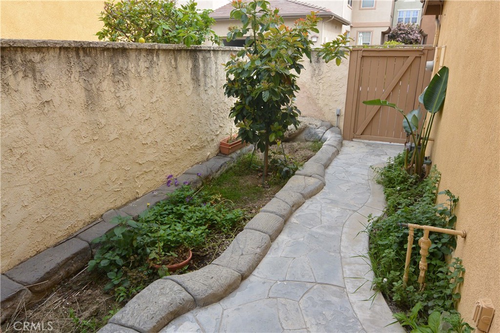 22 Roseville, Irvine CA 92602 - photo 20