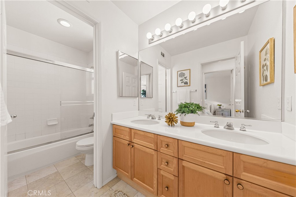 22 Santa Cruz Aisle, Irvine CA 92606 - photo 31