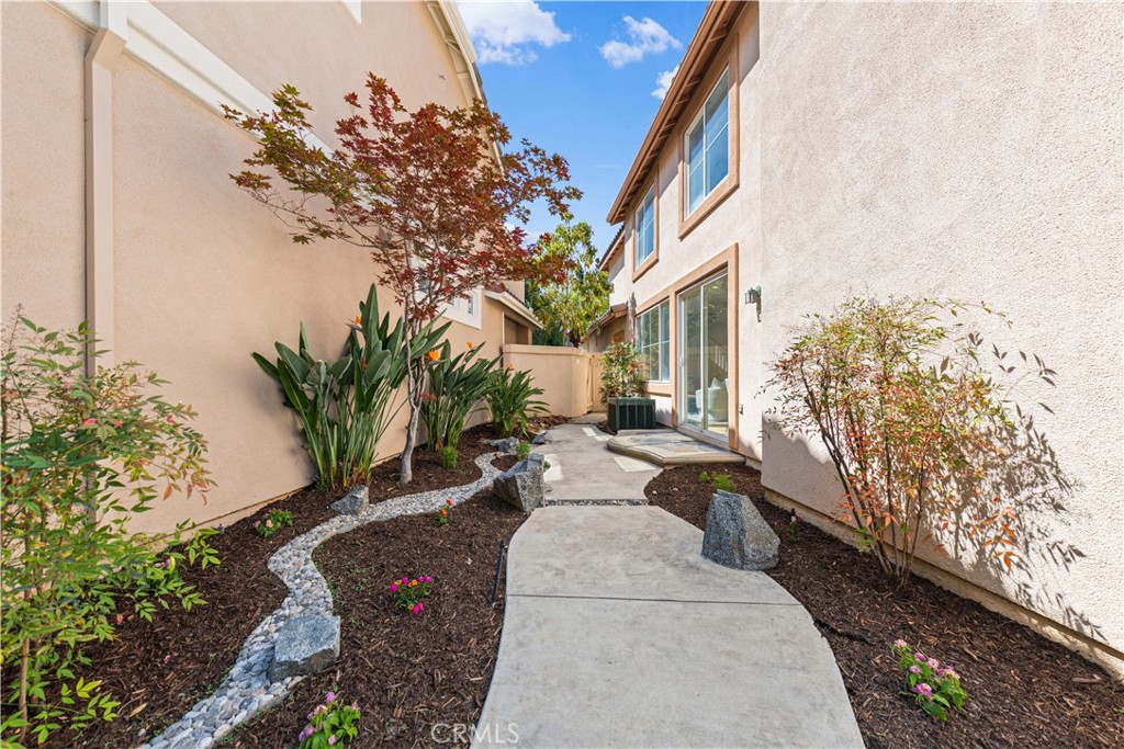 22 Santa Cruz Aisle, Irvine CA 92606 - photo 44