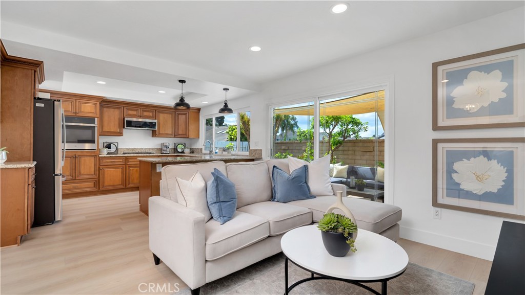 22 Yorktown, Irvine CA 92620 - photo 1