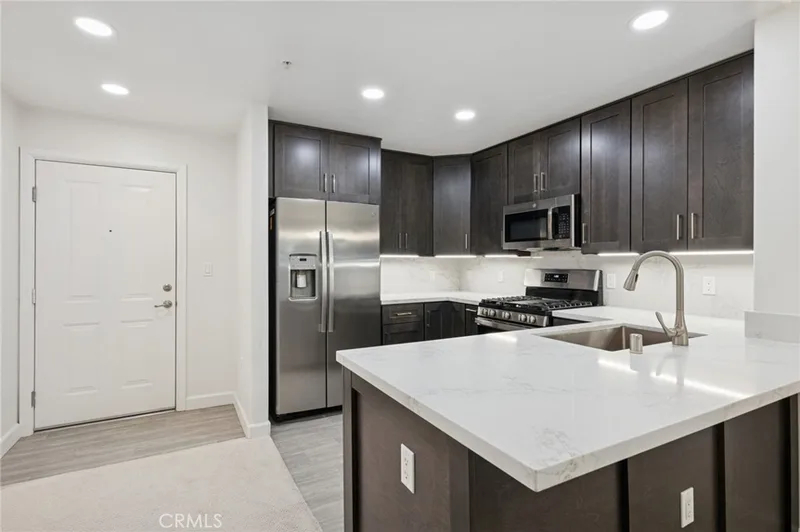 2202 Watermarke, Irvine, CA 92612