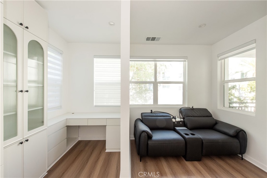 2208 Synergy, Irvine CA 92614 - photo 4