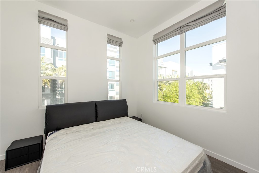 2208 Synergy, Irvine CA 92614 - photo 10