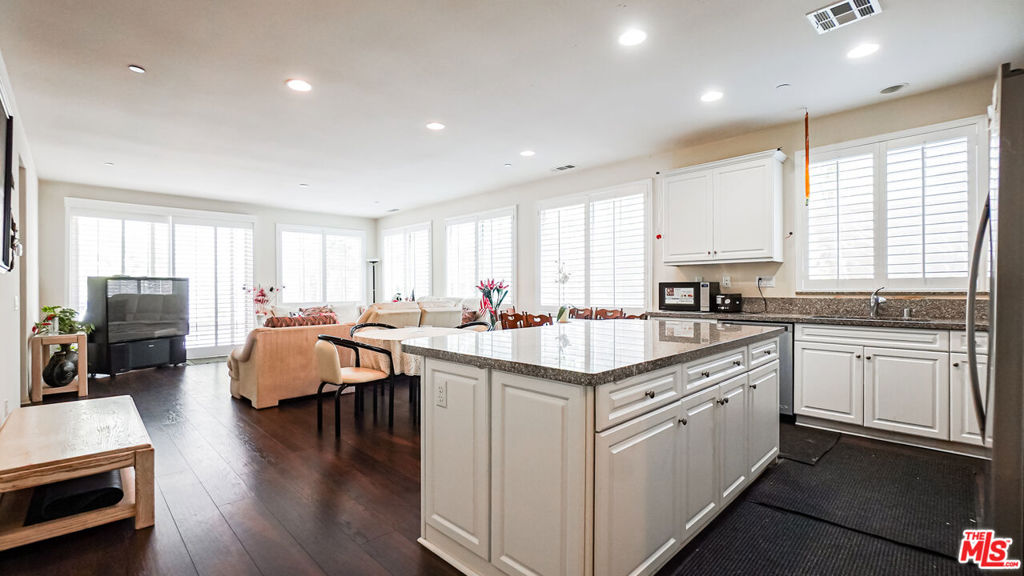 223 Bright Poppy, Irvine CA 92618 - photo 4