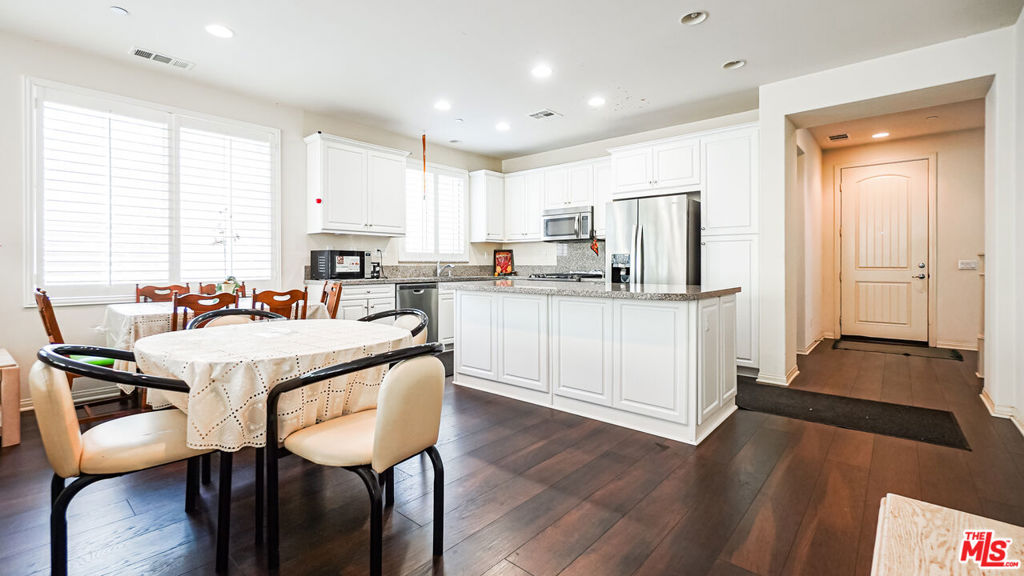 223 Bright Poppy, Irvine CA 92618 - photo 6