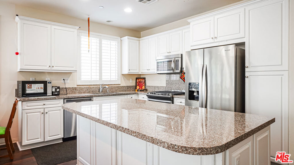 223 Bright Poppy, Irvine CA 92618 - photo 7