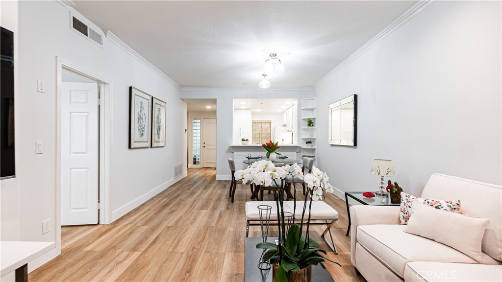 2233 Martin 109, Irvine CA 92612 - photo 4