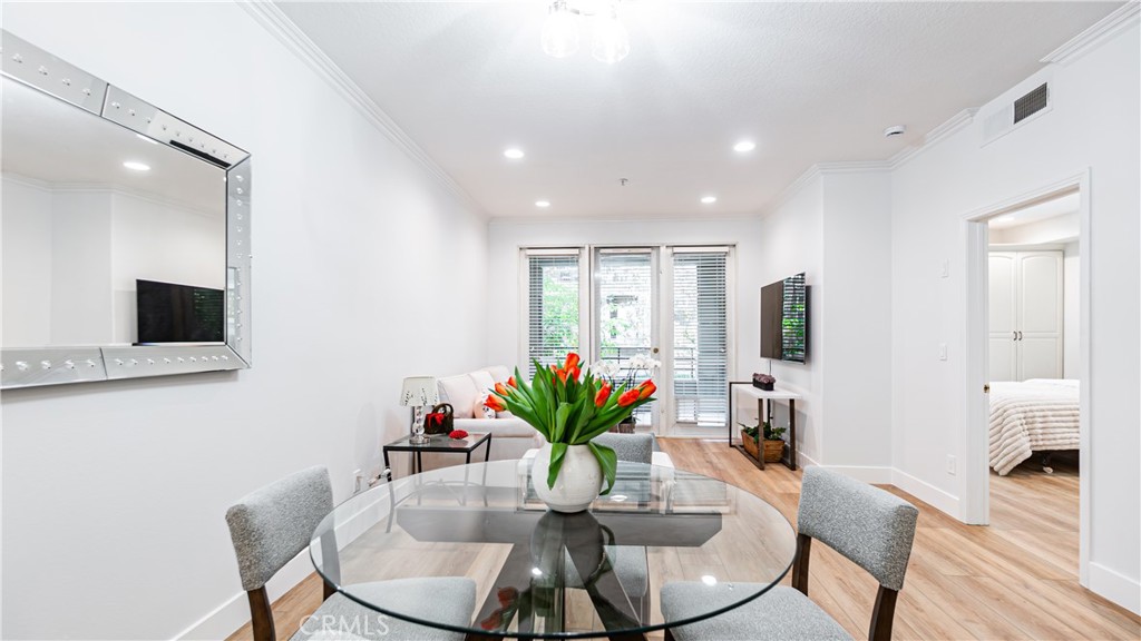 Dinning room - 2233 Martin 109, Irvine CA 92612 - photo 11