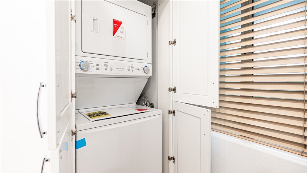 2233 Martin 109, Irvine CA 92612 - photo 18