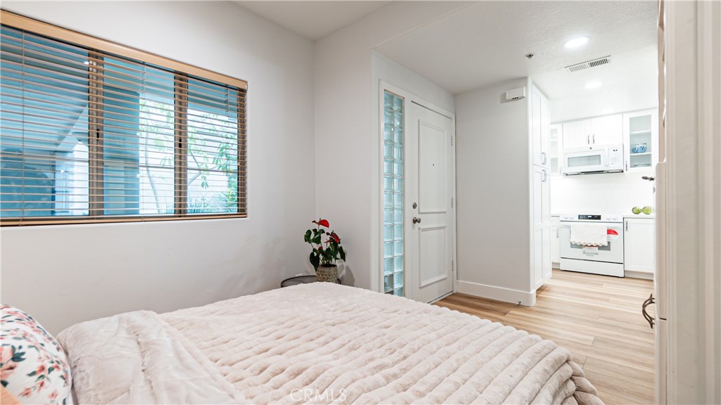 2233 Martin 109, Irvine CA 92612 - photo 30