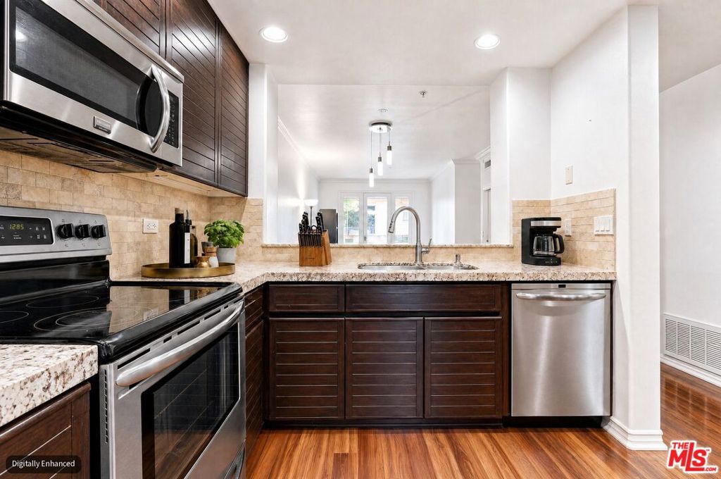 2233 Martin 309, Irvine CA 92612 - photo 8