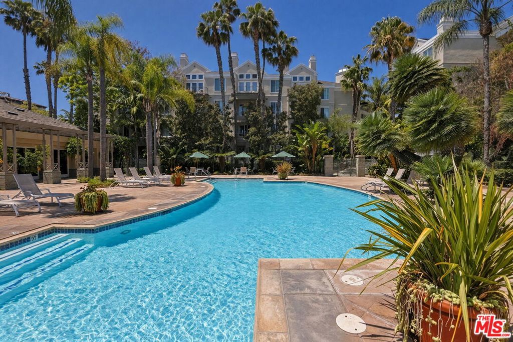 2233 Martin 309, Irvine CA 92612 - photo 19
