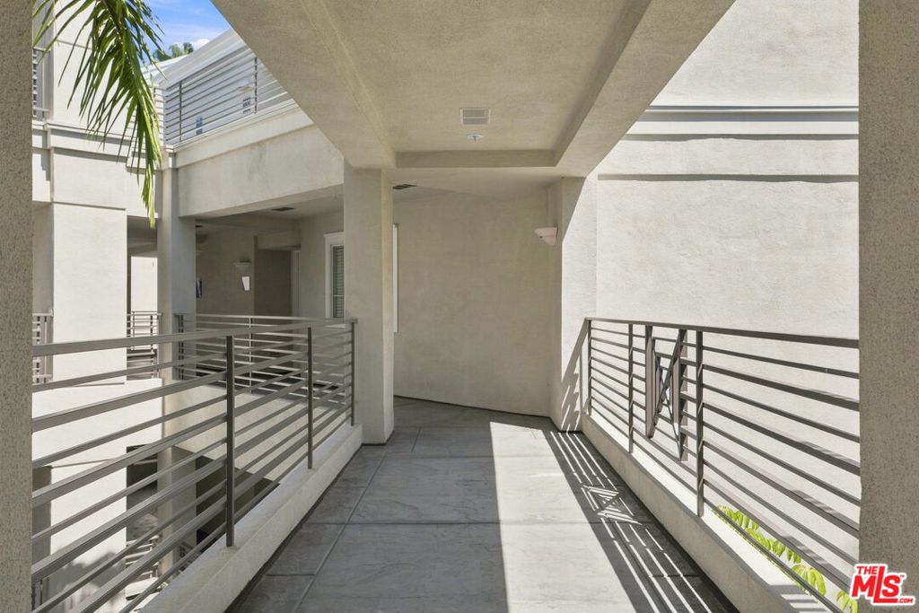 2233 Martin 309, Irvine CA 92612 - photo 23
