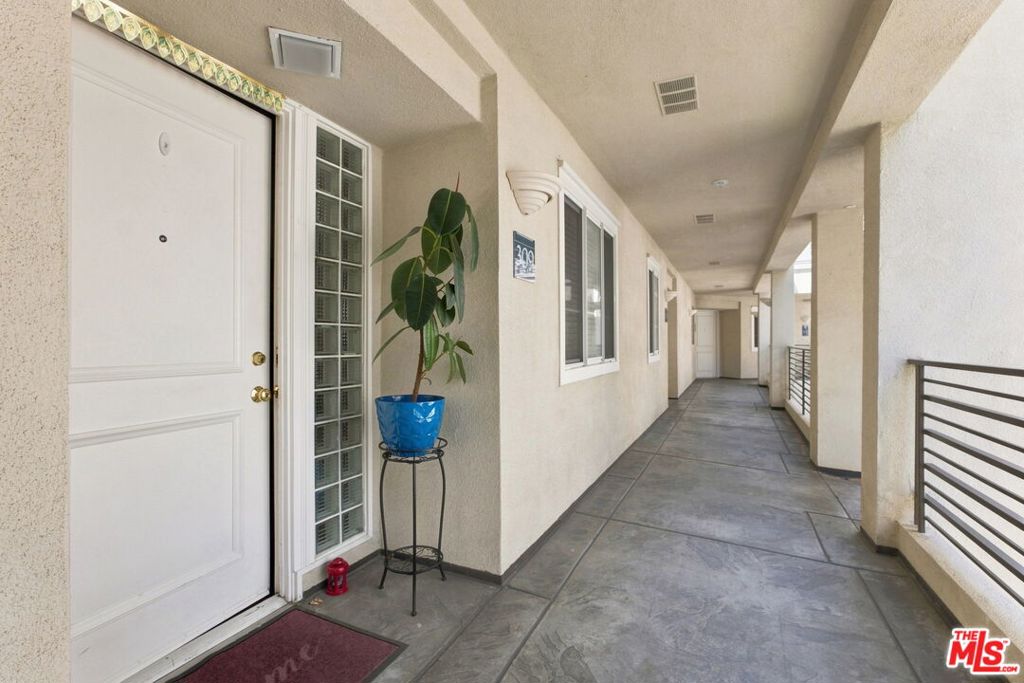 2233 Martin 309, Irvine CA 92612 - photo 25