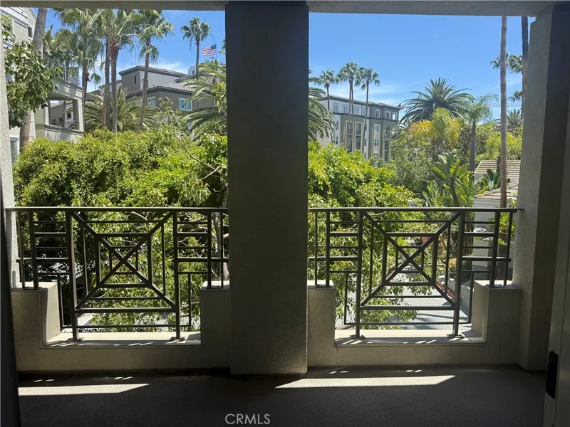 2243 Martin 217, Irvine, CA 92612