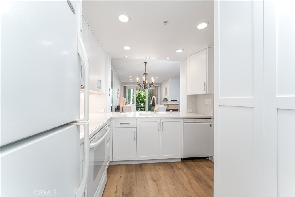 2243 Martin 314, Irvine CA 92612 - photo 5