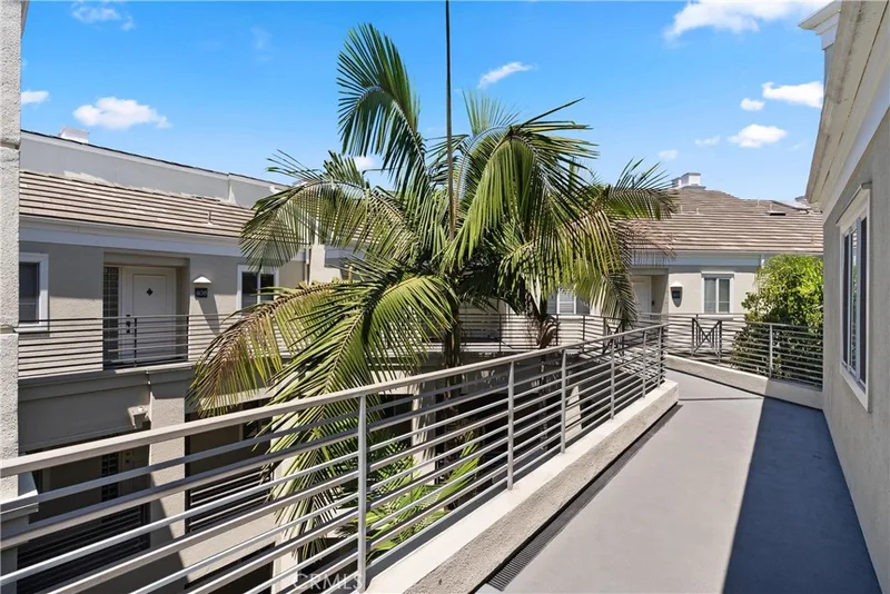 2243 Martin 408, Irvine, CA 92612