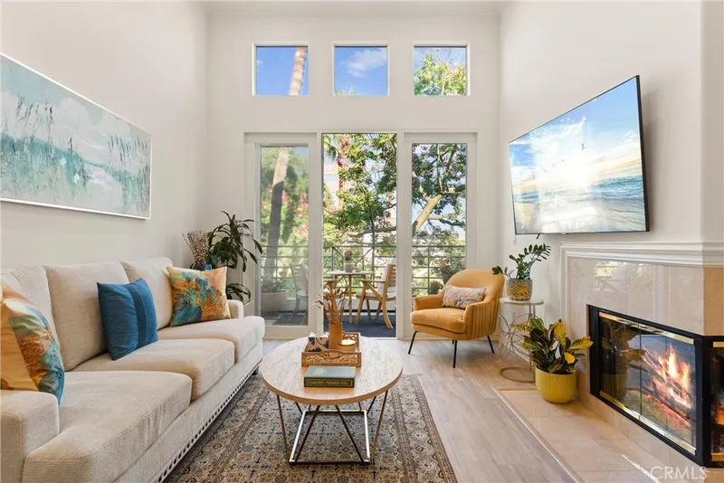 2243 Martin 415, Irvine, CA 92612