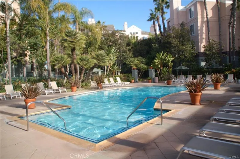 2253 Martin 212, Irvine