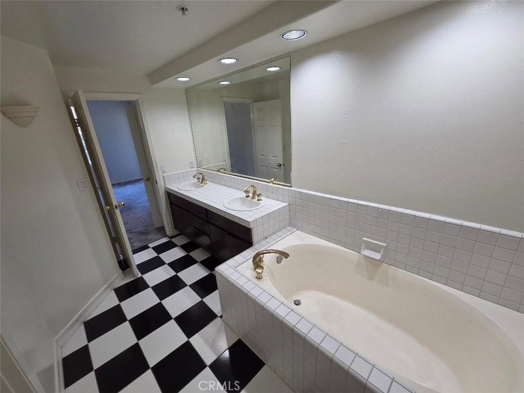 2253 Martin 212, Irvine CA 92612 - photo 17