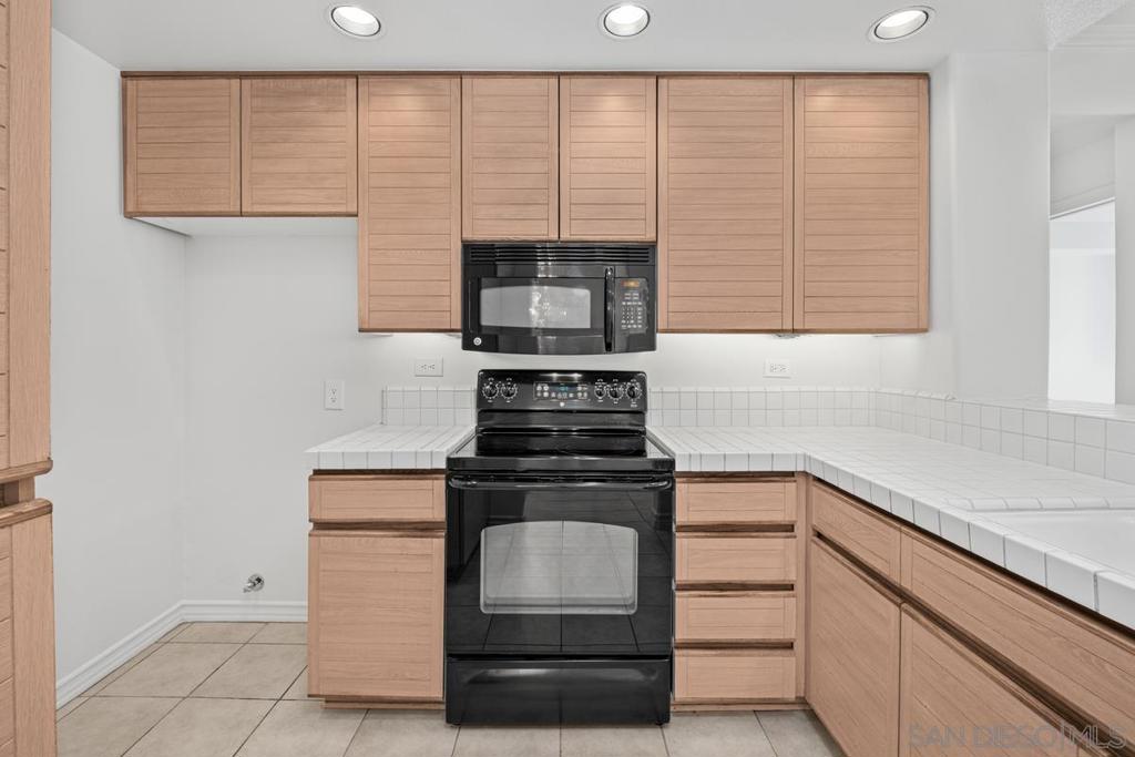 2253 Martin 220, Irvine CA 92612 - photo 5