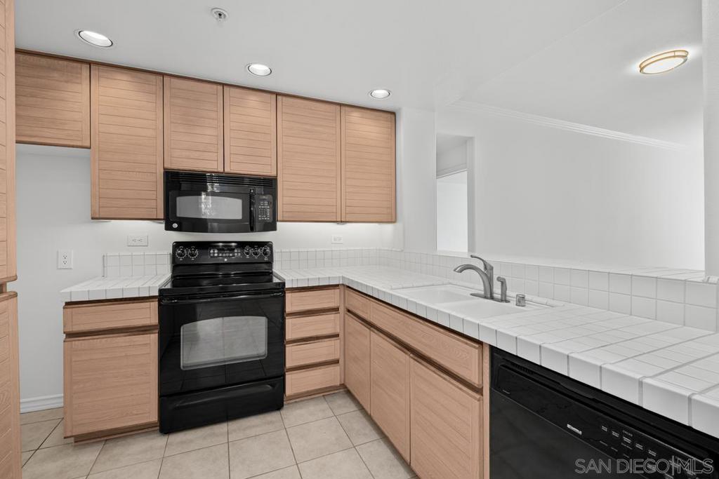 2253 Martin 220, Irvine CA 92612 - photo 6