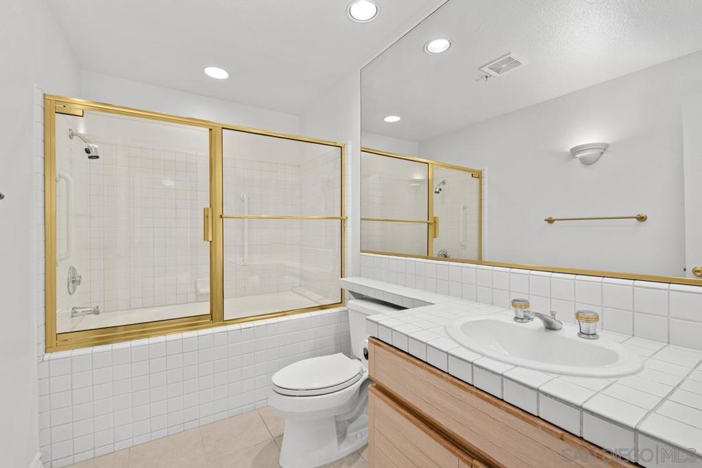 2253 Martin 220, Irvine CA 92612 - photo 31