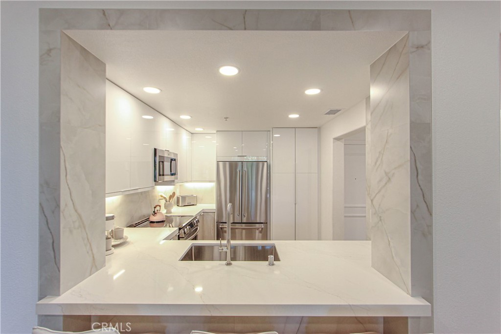 2253 Martin 302, Irvine CA 92612 - photo 9