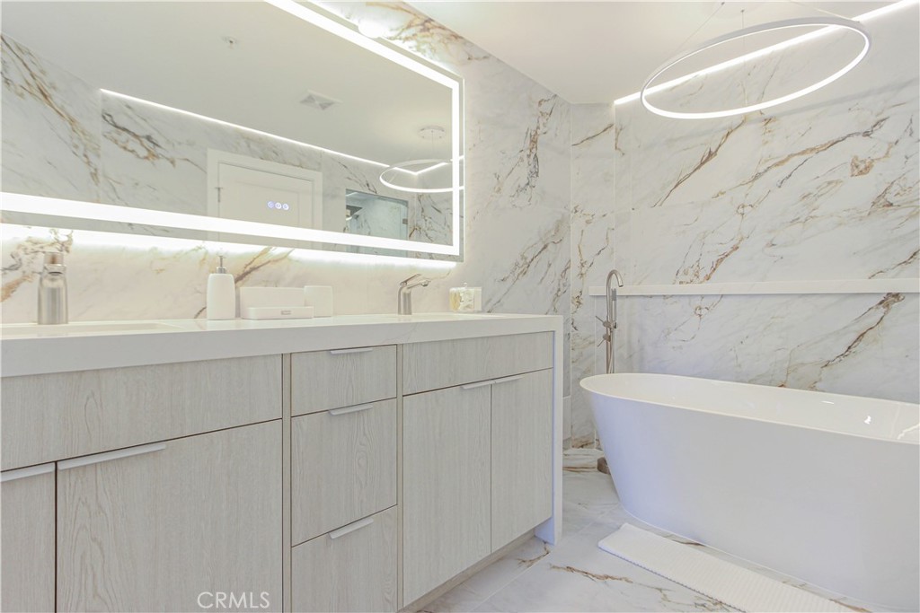 2253 Martin 302, Irvine CA 92612 - photo 28
