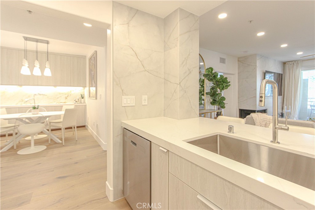 2253 Martin 302, Irvine CA 92612 - photo 38