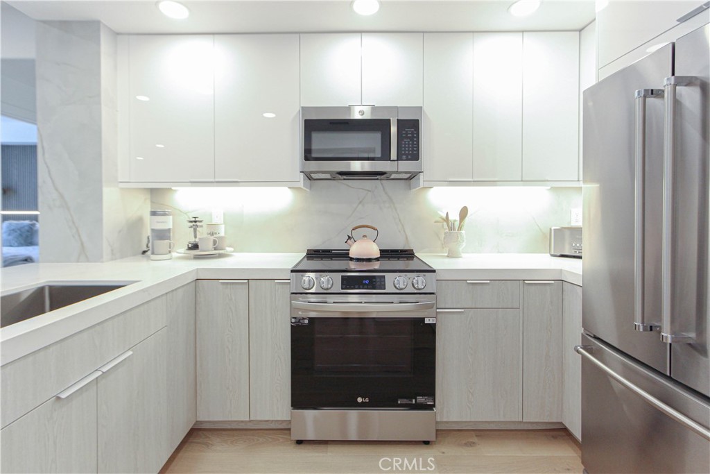 2253 Martin 302, Irvine CA 92612 - photo 42