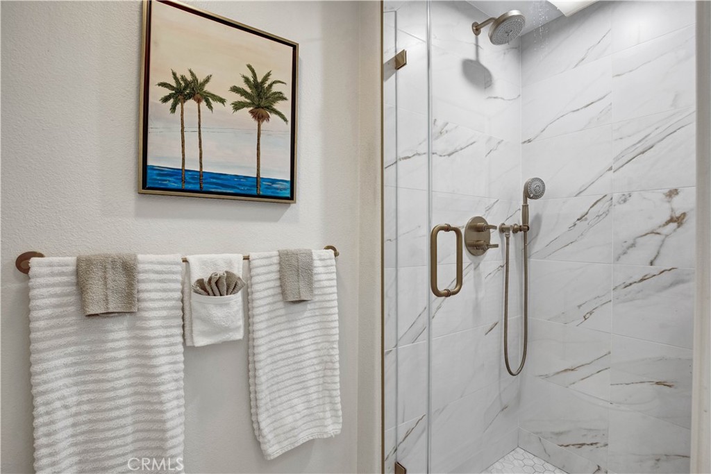 2253 Martin 420, Irvine CA 92612 - photo 5