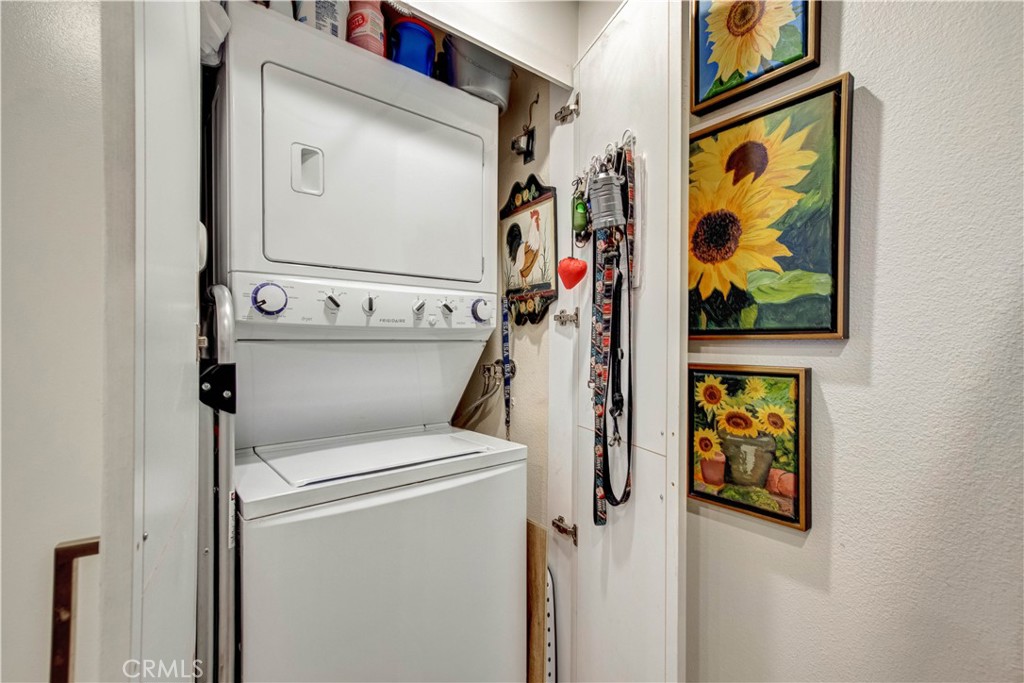 2253 Martin 420, Irvine CA 92612 - photo 32