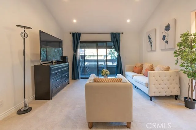 226 Springview, Irvine, CA 92620