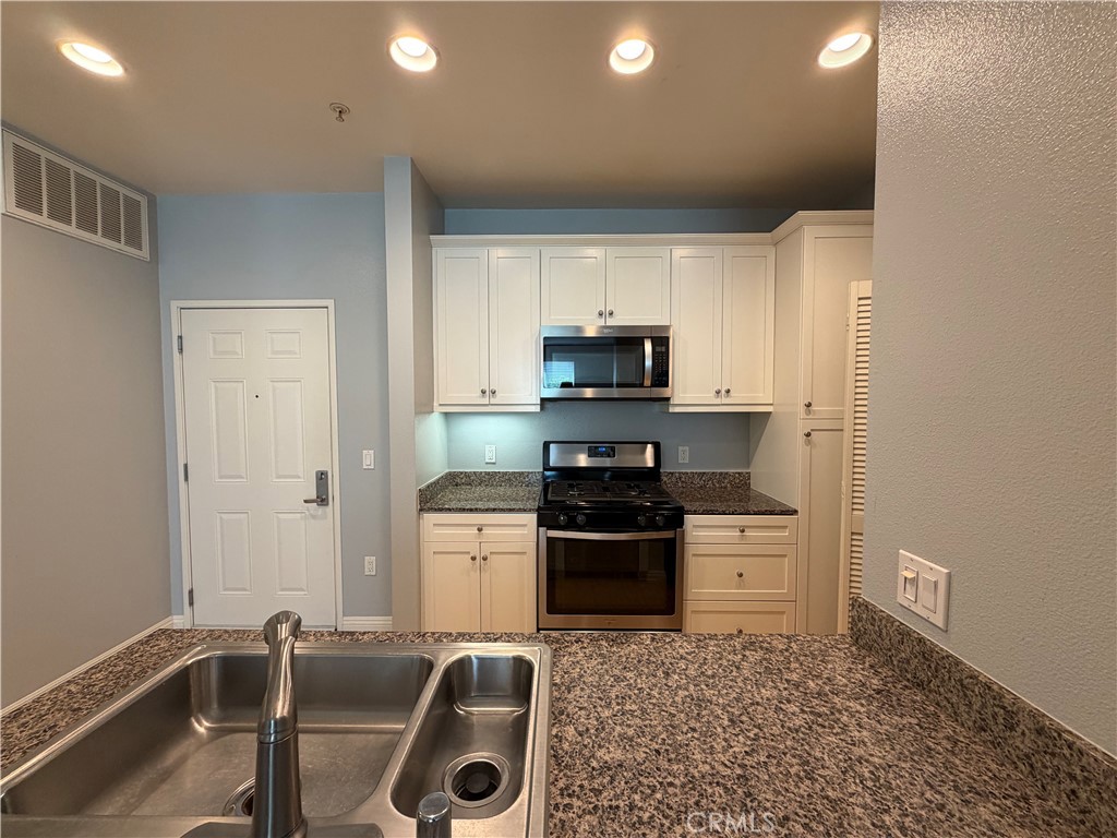 2272 Scholarship, Irvine CA 92612 - photo 3