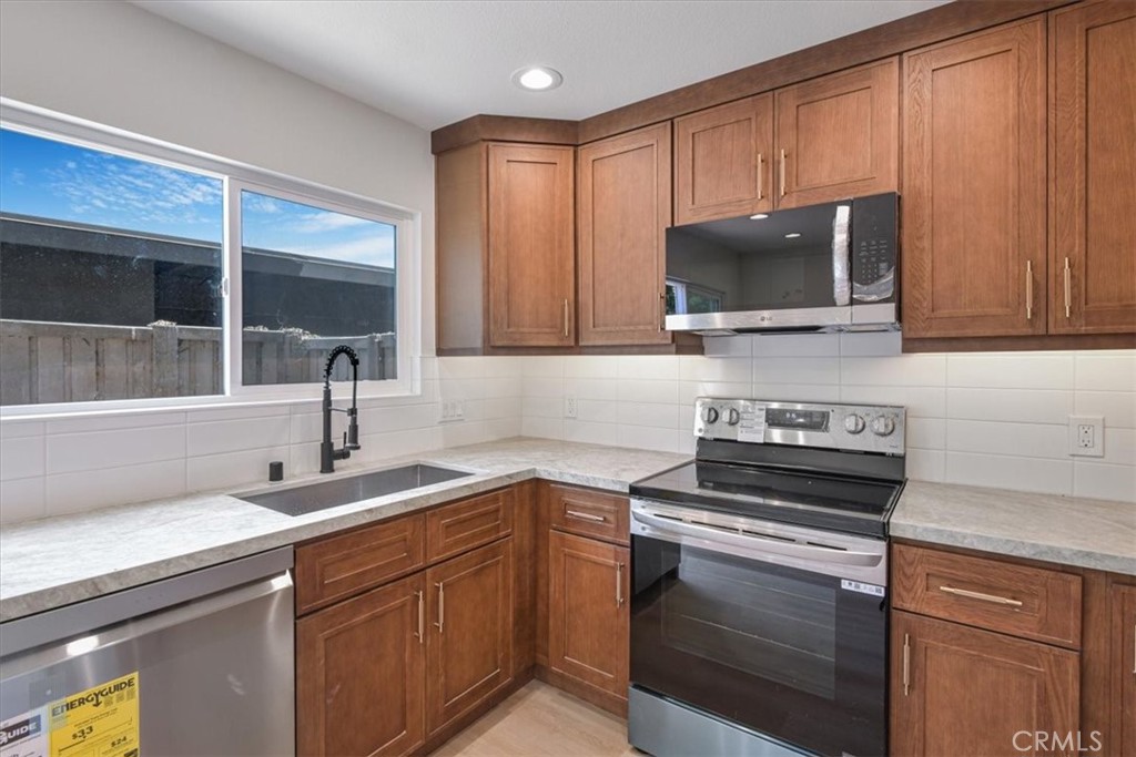 229 Springview, Irvine CA 92620 - photo 4