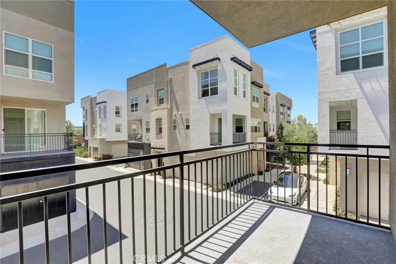 2296 2296 Synergy, Irvine, CA 92614