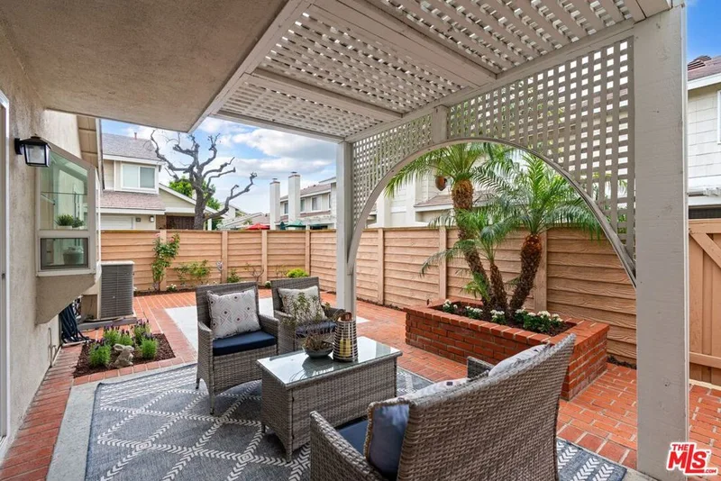 23 Cresthaven 51, Irvine, CA 92604
