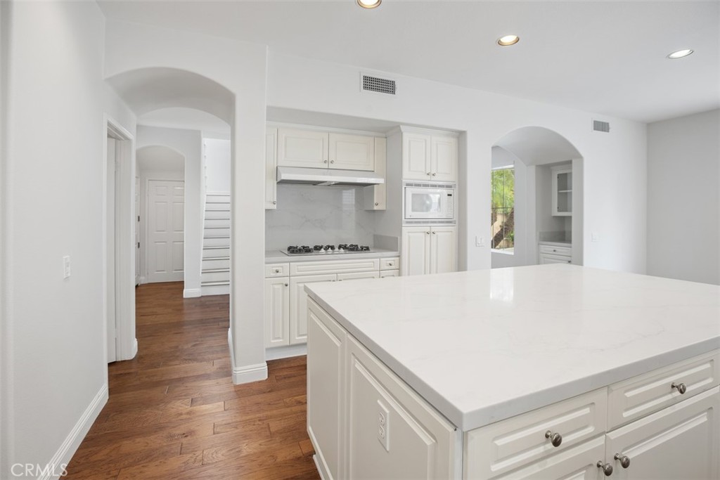 23 Highfield Glen, Irvine CA 92618 - photo 6