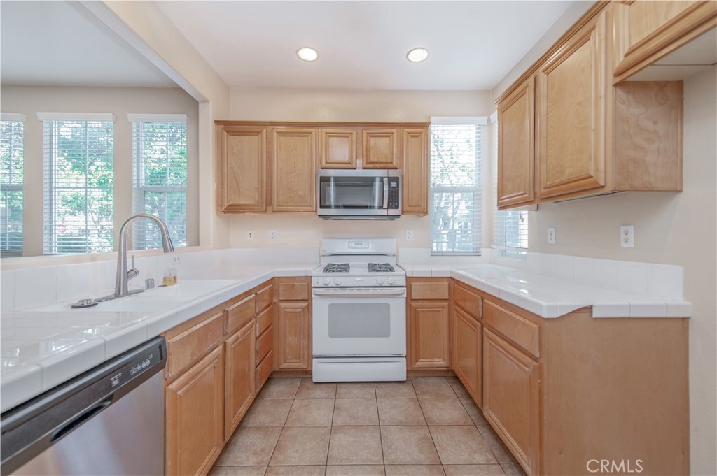 23 Willowdale, Irvine CA 92602 - photo 11