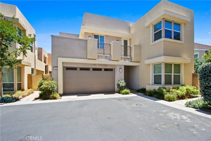 231 Radial, Irvine, CA 92618