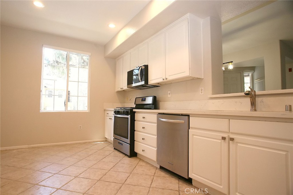 2316 Timberwood, Irvine CA 92620 - photo 7