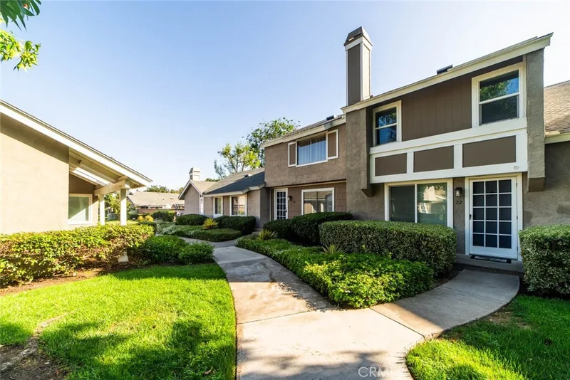 24 ELDERGLEN, Irvine, CA 92604