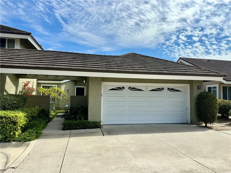 24 Northgrove, Irvine, CA 92604