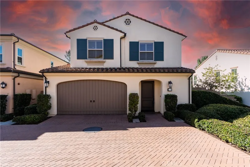 24 Oakfield, Irvine, CA 92620