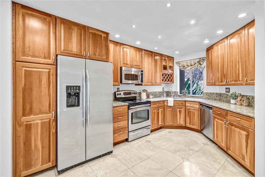 24 Scripps Aisle, Irvine CA 92612 - photo 4