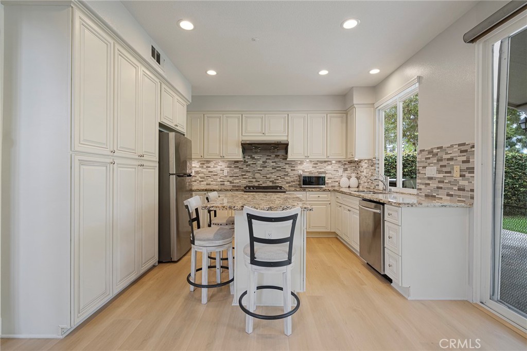 24 Silveroak, Irvine CA 92620 - photo 19